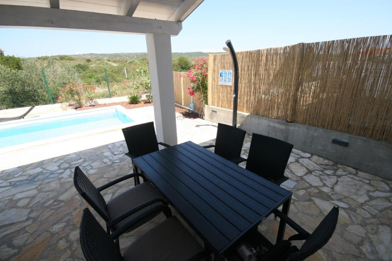 House Sakarun With Swimming Pool Villa Veli Rat Exterior photo