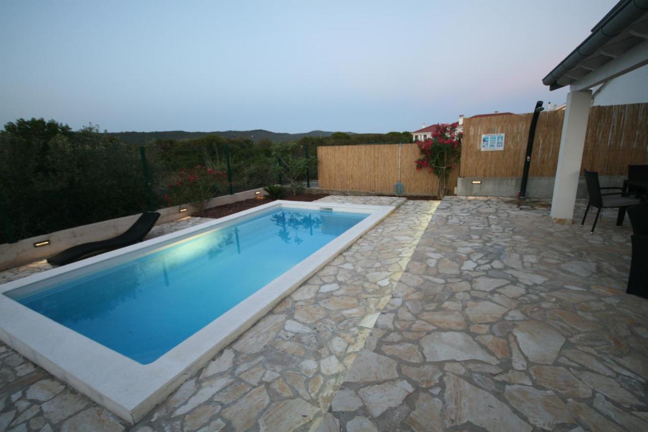 House Sakarun With Swimming Pool Villa Veli Rat Exterior photo
