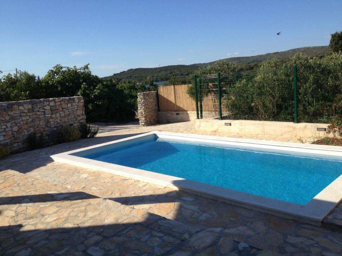 House Sakarun With Swimming Pool Villa Veli Rat Exterior photo