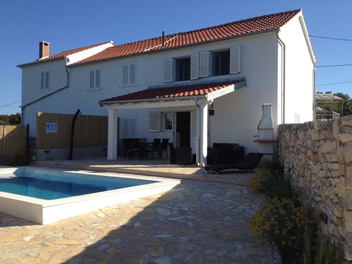 House Sakarun With Swimming Pool Villa Veli Rat Exterior photo